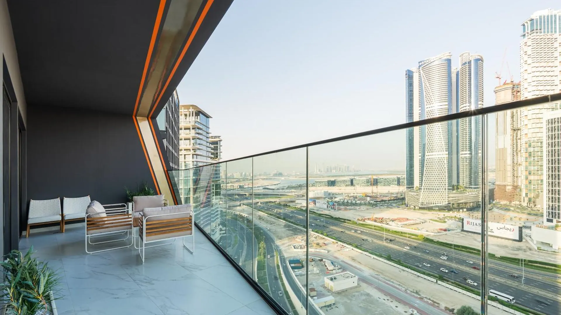 Keyrock Living - Luxury Furnished 2 Bedroom In Business Bay With Jacuzzi - Binghatti Canal Dubái Apartamento