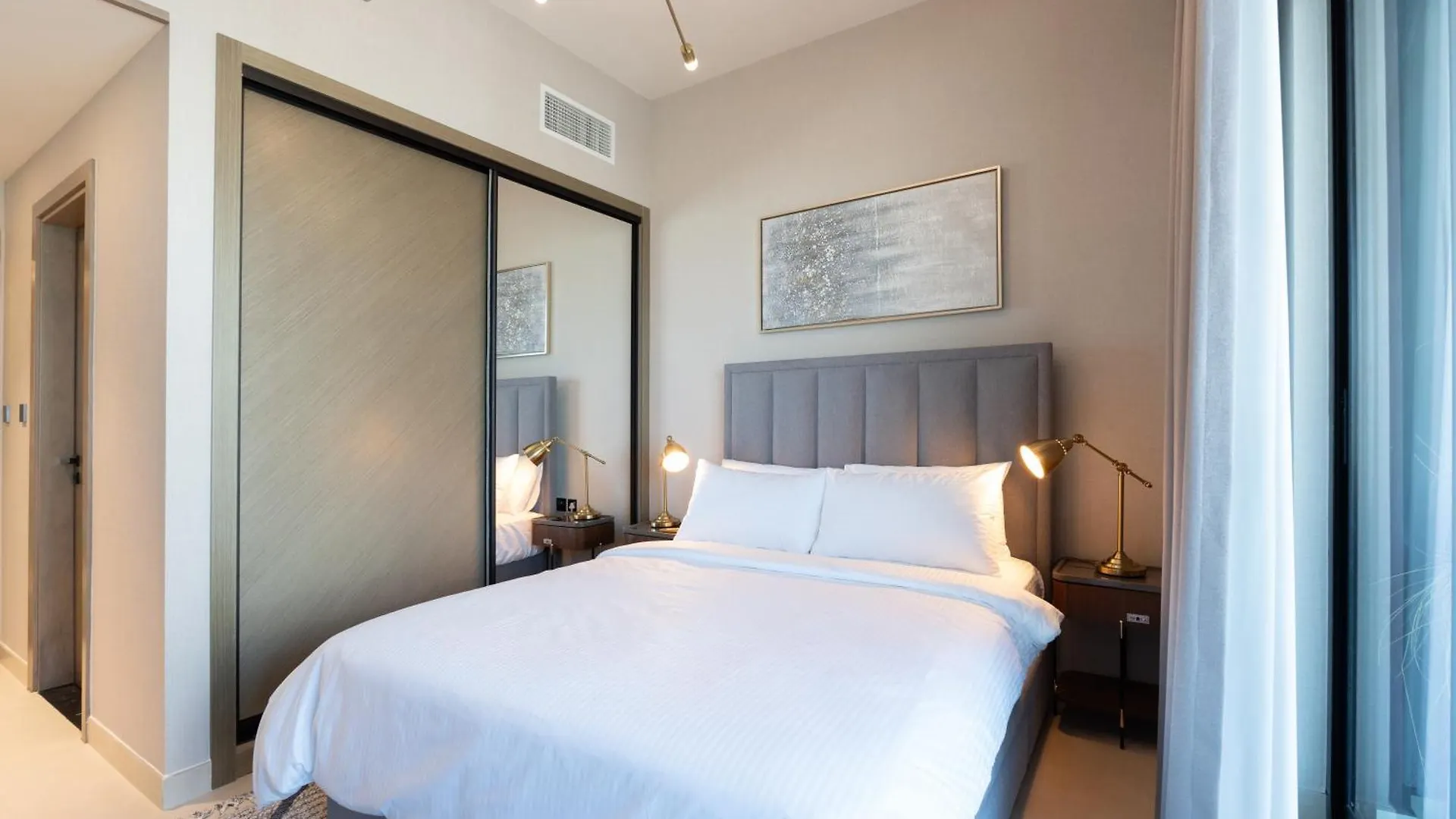 Keyrock Living - Luxury Furnished 2 Bedroom In Business Bay With Jacuzzi - Binghatti Canal Dubái Apartamento