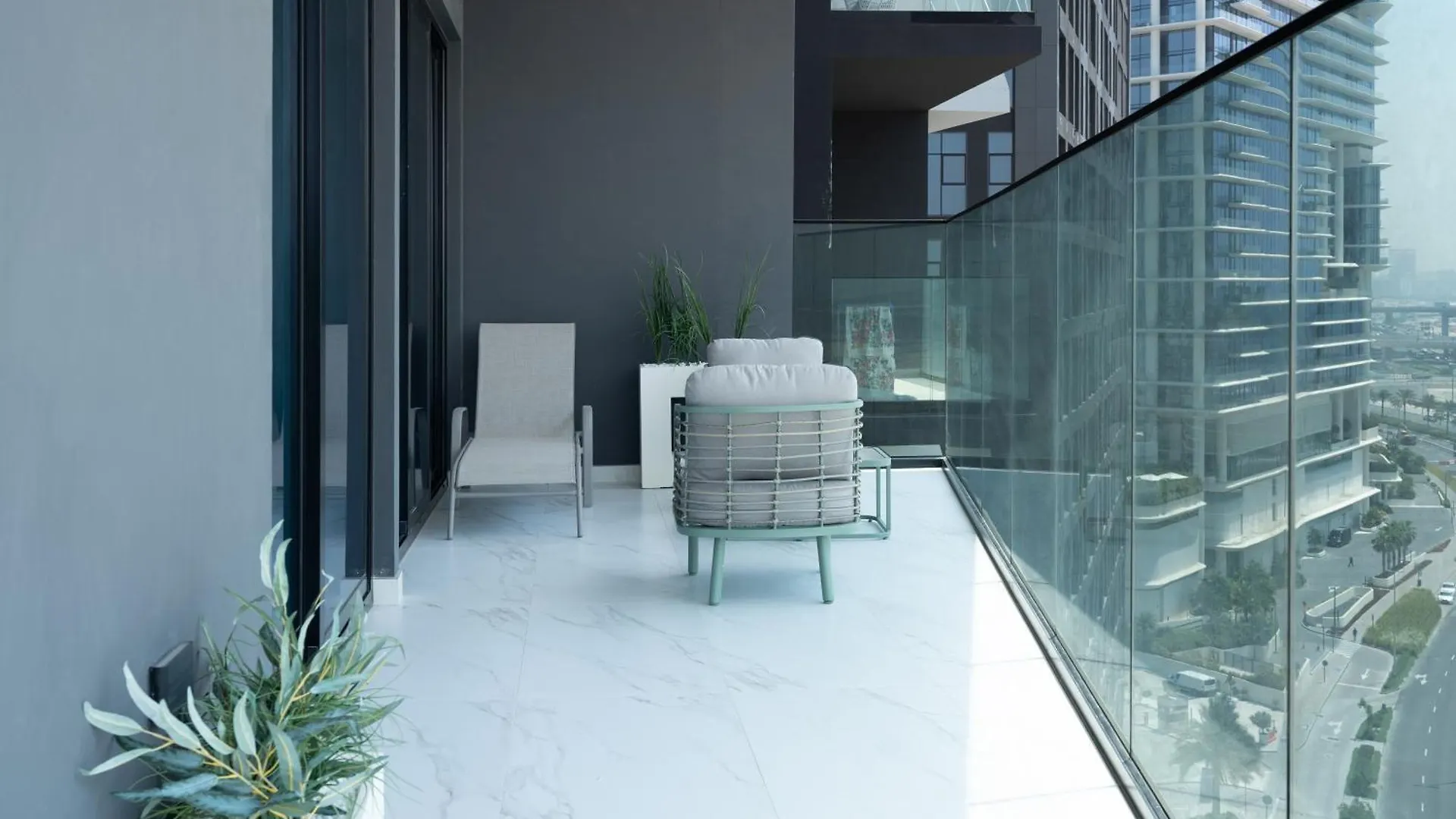 Keyrock Living - Luxury Furnished 2 Bedroom In Business Bay With Jacuzzi - Binghatti Canal Dubai