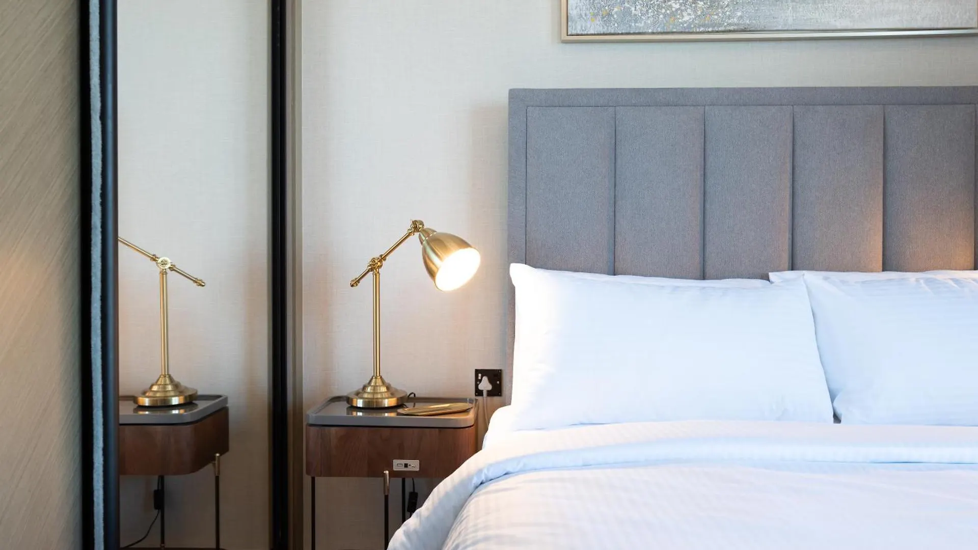 Keyrock Living - Luxury Furnished 2 Bedroom In Business Bay With Jacuzzi - Binghatti Canal Dubai Appartement